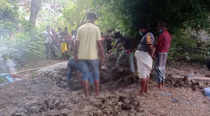 হাজীগঞ্জে ছাত্র আন্দোলনে নিহত আজাদের মরদেহ উত্তোলন