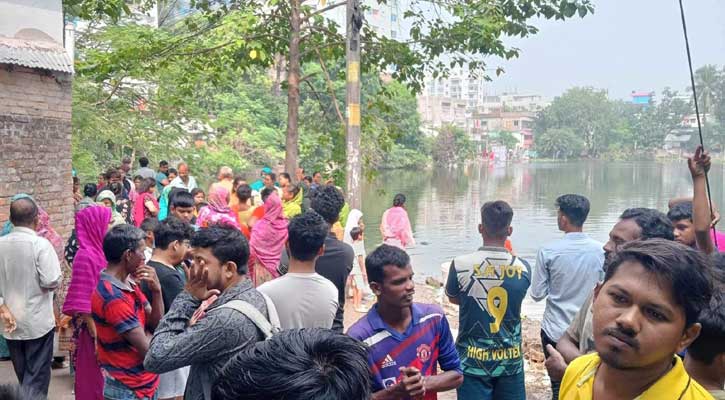 পুকুরের পানিতে ভাসছিল দুধ বিক্রেতার মরদেহ