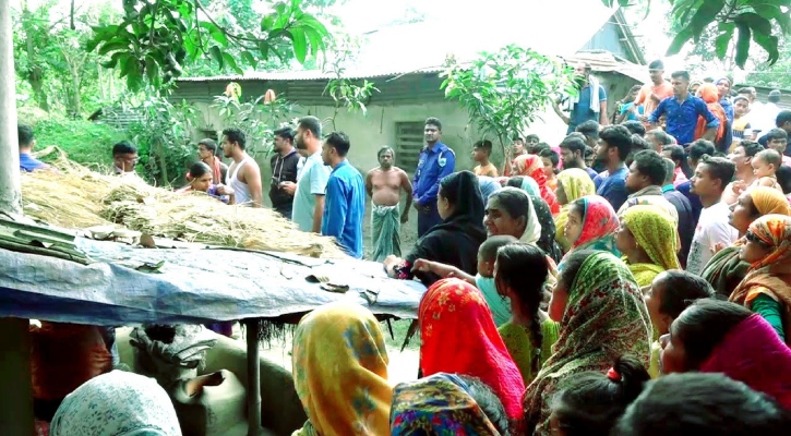 নওগাঁয় যুবককে কুপিয়ে হত্যা