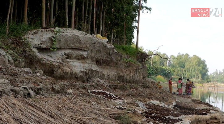 গাইবান্ধায় অসময়ে ভাঙন, নদীগর্ভে ৫ শতাধিক বসতভিটা-বিস্তীর্ণ এলাকা