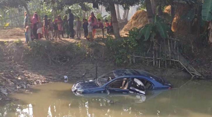 কাশিয়ানীতে প্রাইভেটকার ডোবায় পড়ে চালক নিহত