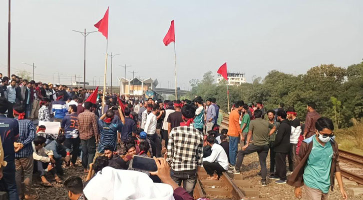 গাজীপুরে রেললাইন অবরোধ প্রত্যাহার, ট্রেন চলাচল স্বাভাবিক