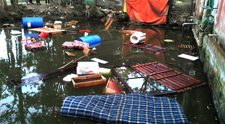 প্রবাসীর বাড়িতে ভাঙচুর-লুটপাটের ঘটনায় মামলা, গ্রেপ্তার ৩