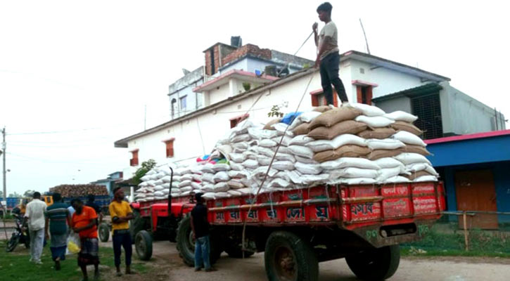রাণীনগরে ২৯ হাজার কেজি সরকারি চাল জব্দ