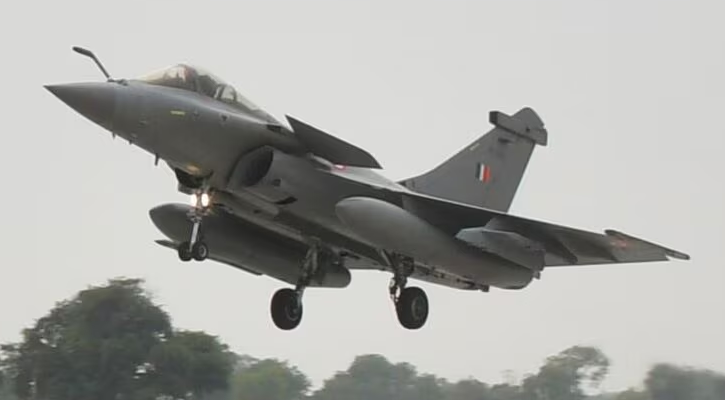 ভারতীয় দুটি যুদ্ধবিমান ভূপাতিত করার দাবি পাকিস্তানের