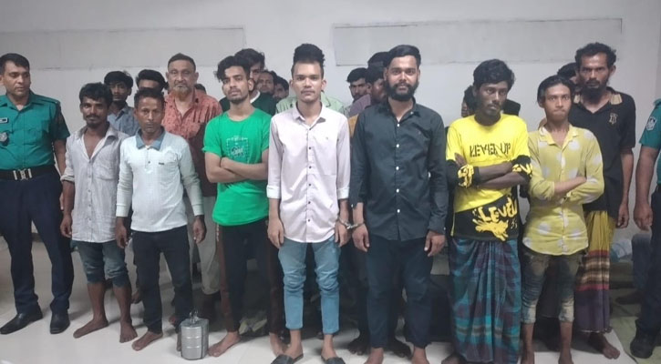 মোহাম্মদপুরে বিশেষ অভিযানে গ্রেপ্তার ৩২
