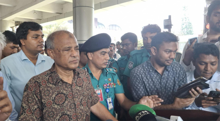 হামিদের দেশত্যাগ, কমিটি পুঙ্খানুপুঙ্খ দেখে ব্যবস্থা নেবে: স্বরাষ্ট্র উপদেষ্টা