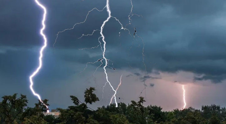 ২১ অঞ্চলে বজ্রঝড়ের সতর্কতা
