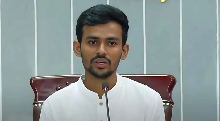 ফেসবুক-ইউটিউবে আ.লীগের পক্ষে কথা বললেই গ্রেপ্তার: উপদেষ্টা আসিফ