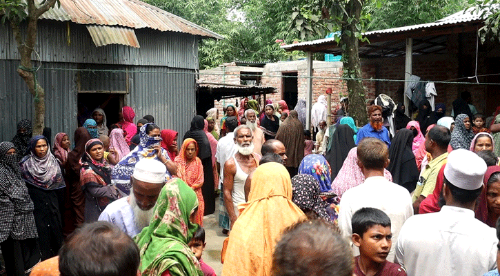 বাসের ধাক্কায় এসএসসি পরীক্ষার্থীসহ একই পরিবারের ৩ জন নিহত 