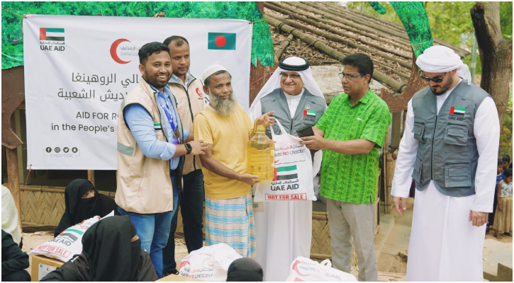 রোহিঙ্গা ক্যাম্পে ত্রাণ বিতরণ ঢাকাস্থ ইউএই দূতাবাসের